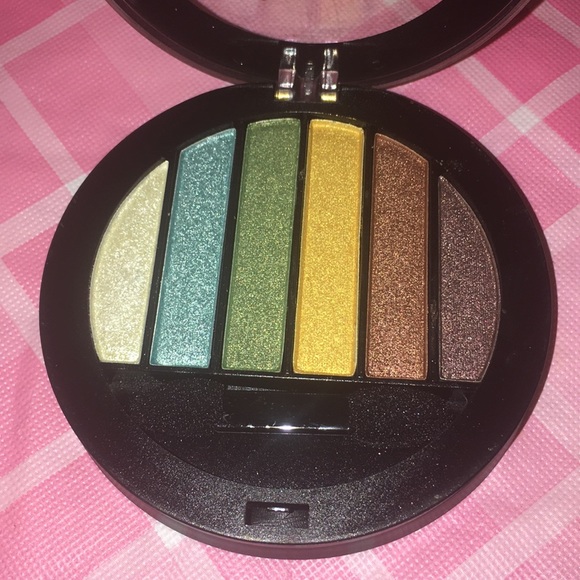 🎈SALE🎈🎀#8.MAKEUP BUNDLE🎀 - Picture 8 of 9